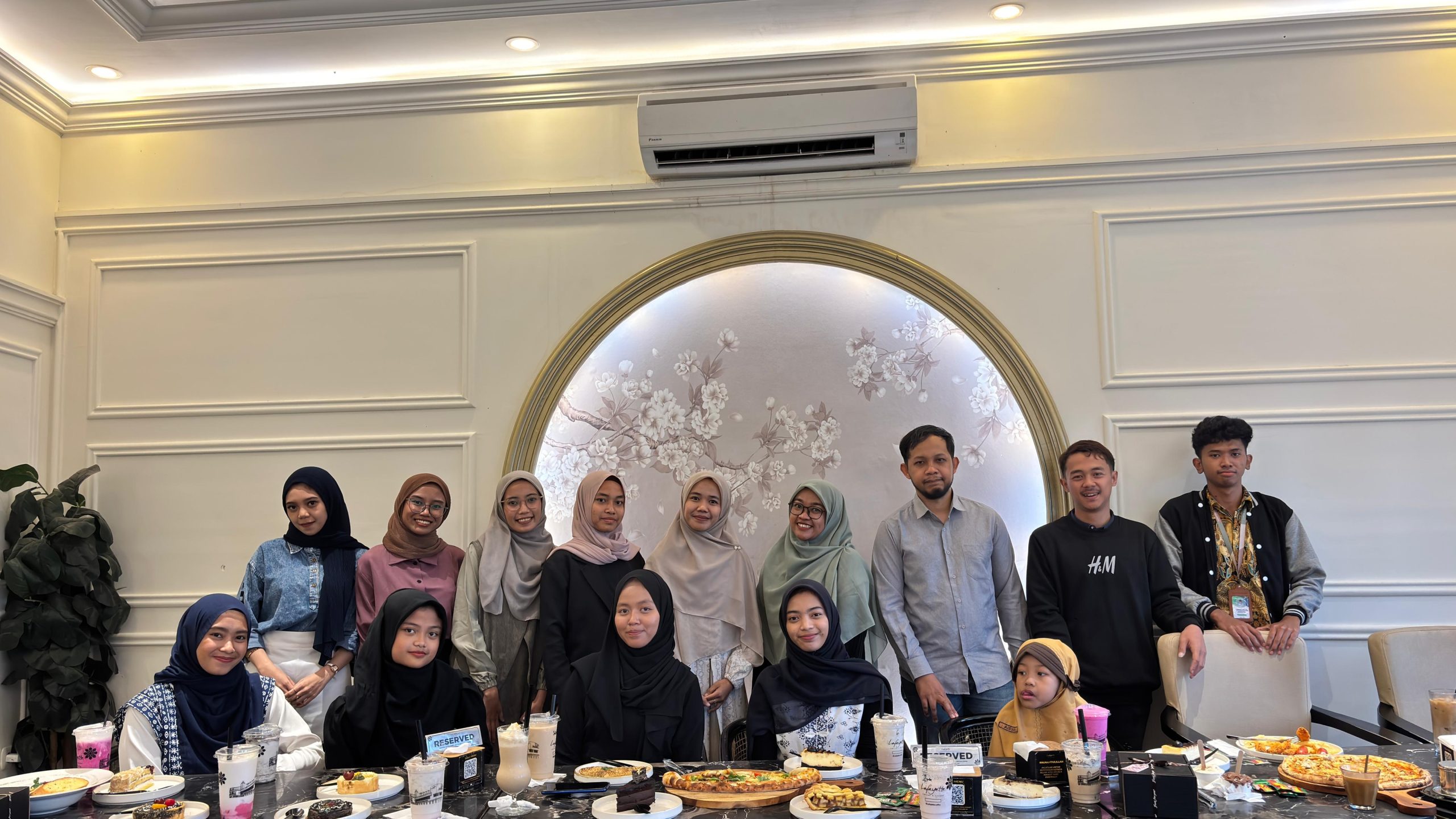 Lotus Bookstore: Melangkah Lebih Jauh di Tahun Ajaran Baru 2025